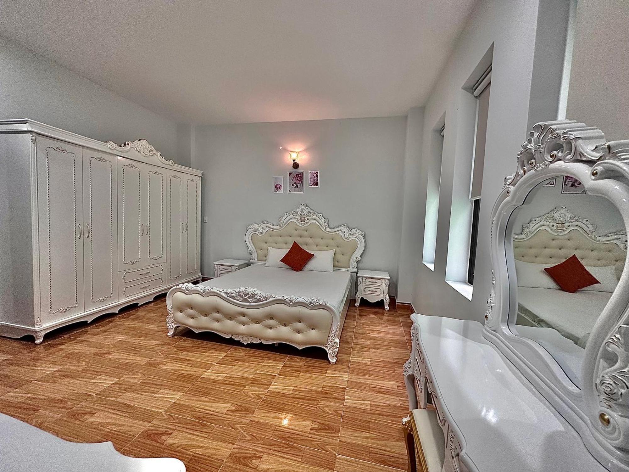 Royal Homestay Туихоа Экстерьер фото